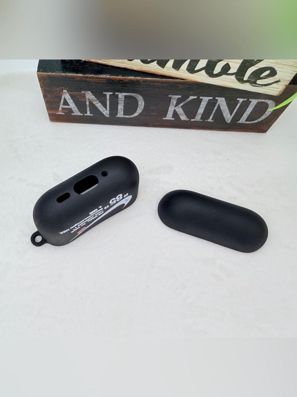 Nike OFF WHITE Design Protective Case for AirPods Pro 3 (2025) Matte Black - Picture 6 of 10